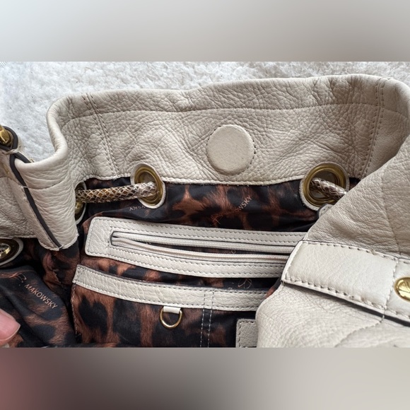 B. MAKOWSKY LEATHER BAG, METALLIC ANIMAL PRINT LEATHER TRIM, OUTSIDE POCKETS VGC - Picture 11 of 16